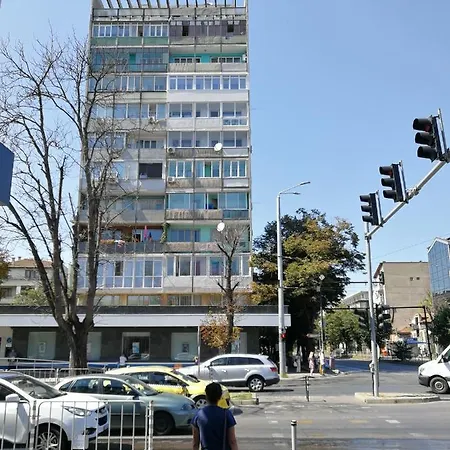 H&B Varna Apartment 1 *